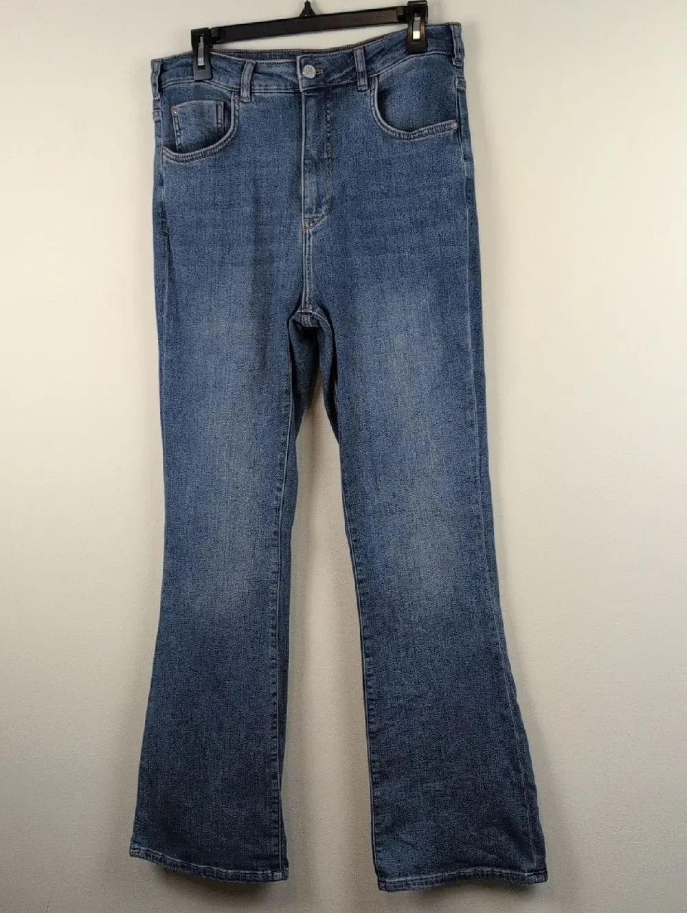 Pilcro Classic High-Rise Women's Blue Denim Flare Jeans Size 30 - Picture 13 of 13